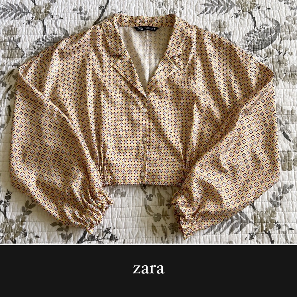 Zara Women's Yellow Patterned Top • M